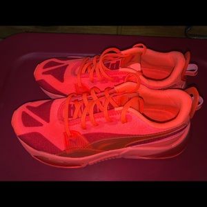 Men tennis shoes